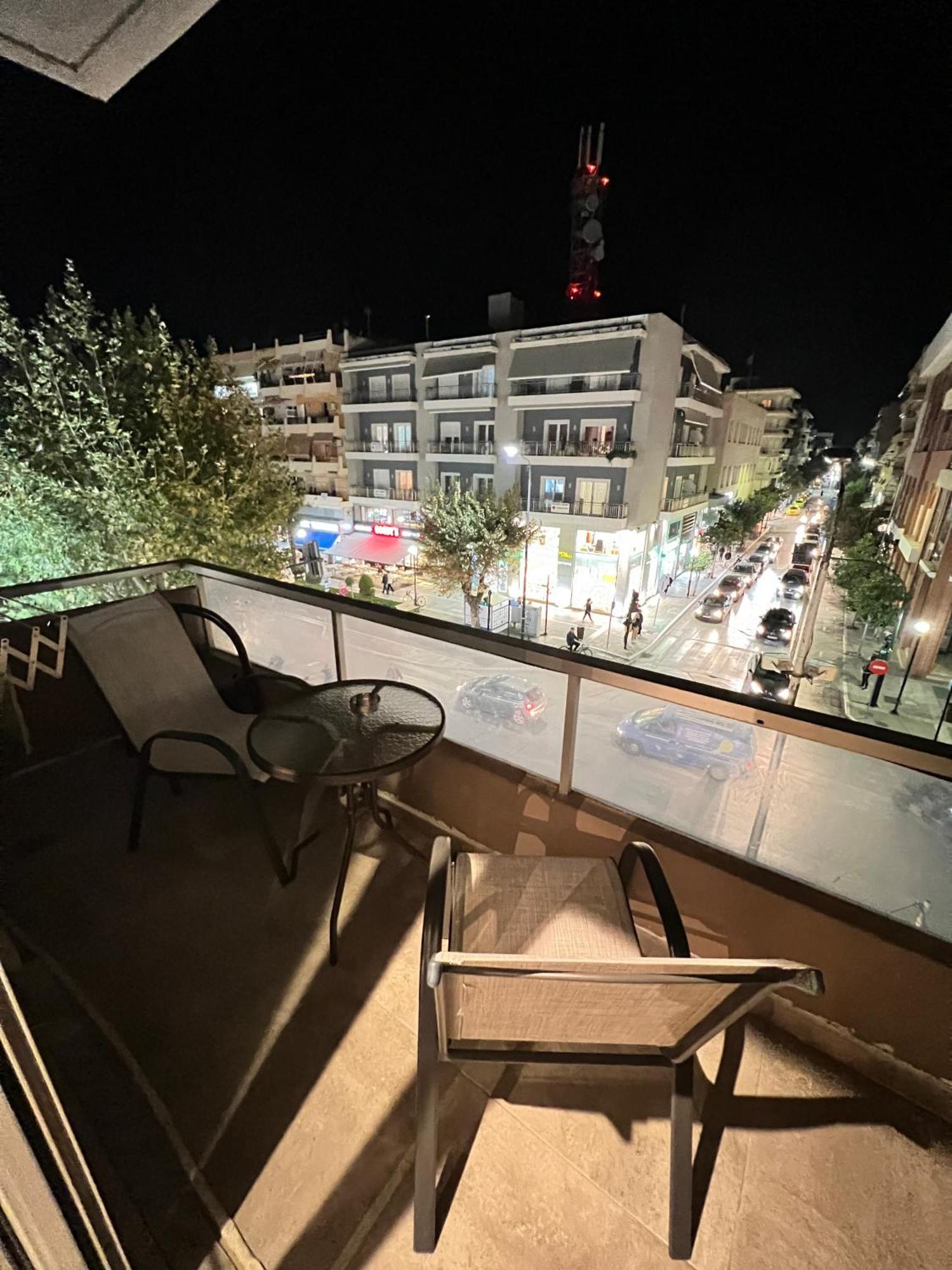 Modern Apartment In The Heart Of The City Alexandroupoli Exterior foto
